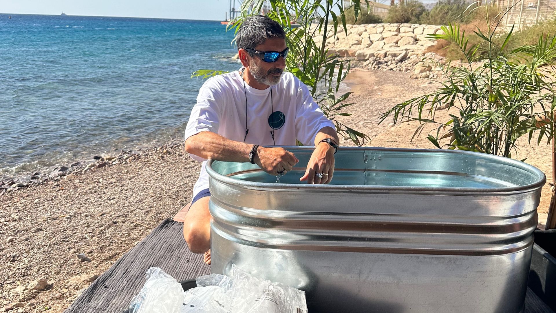 טבילה באמבט קרח בלוקיישנים מיוחדים- חוף ים, מדבר או יער- חיבור לטבע ולעוצמה הפנימית